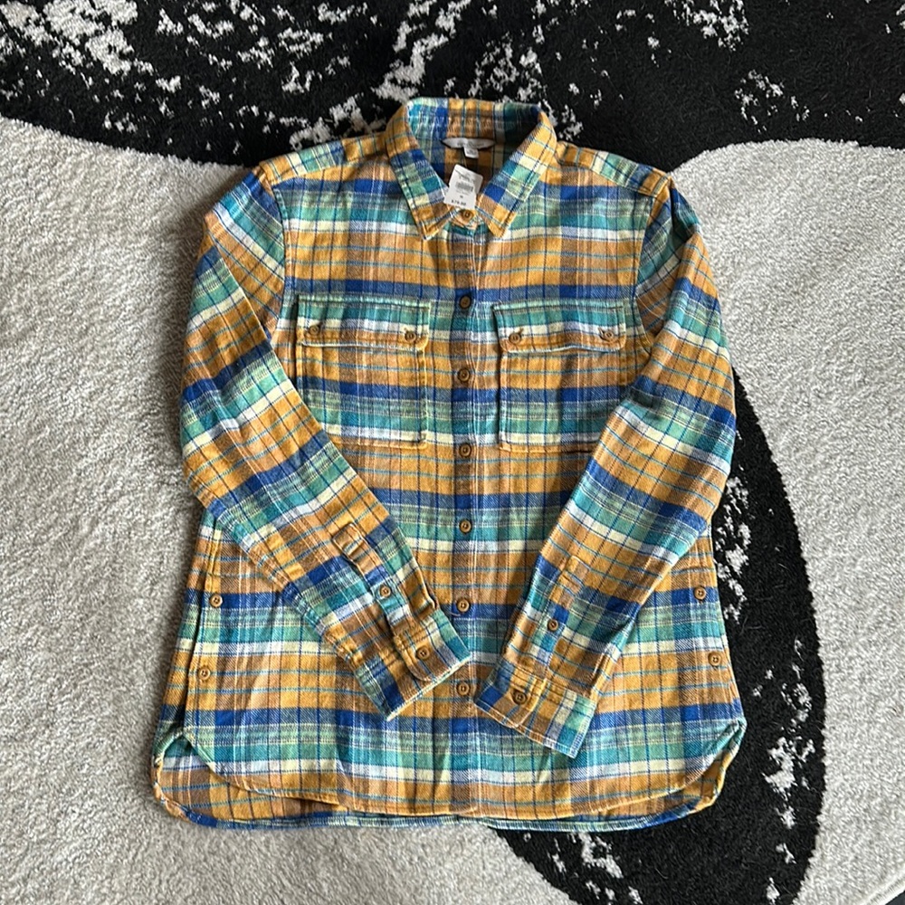Women’s L.L. Bean flannel size medium.